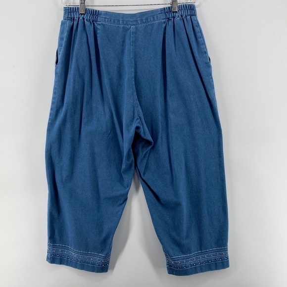 Alfred Dunner Jean Shorts Women's Size 14 Blue Denim Capris Button Zip Closure - Picture 10 of 14